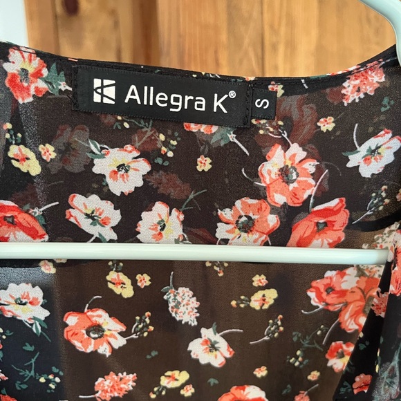 Floral Allegra K wrap top - Picture 2 of 4